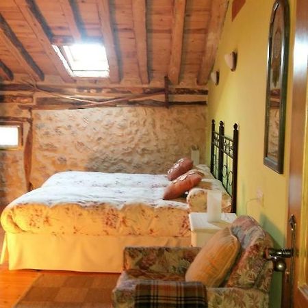 Casa Rural Calle Real Panzió Torremocha de Ayllón Kültér fotó