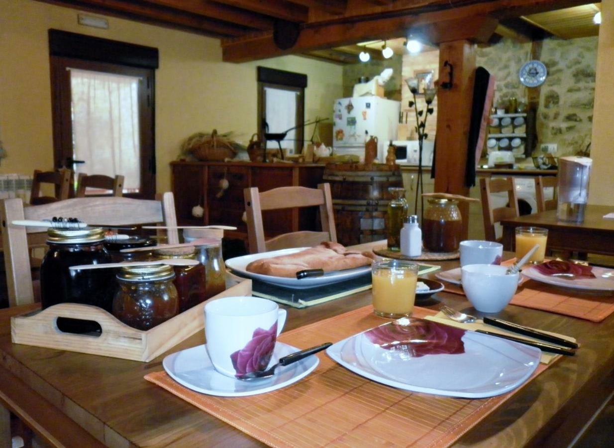 Casa Rural Calle Real Panzió Torremocha de Ayllón Kültér fotó