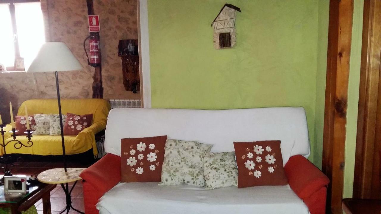 Casa Rural Calle Real Panzió Torremocha de Ayllón Kültér fotó