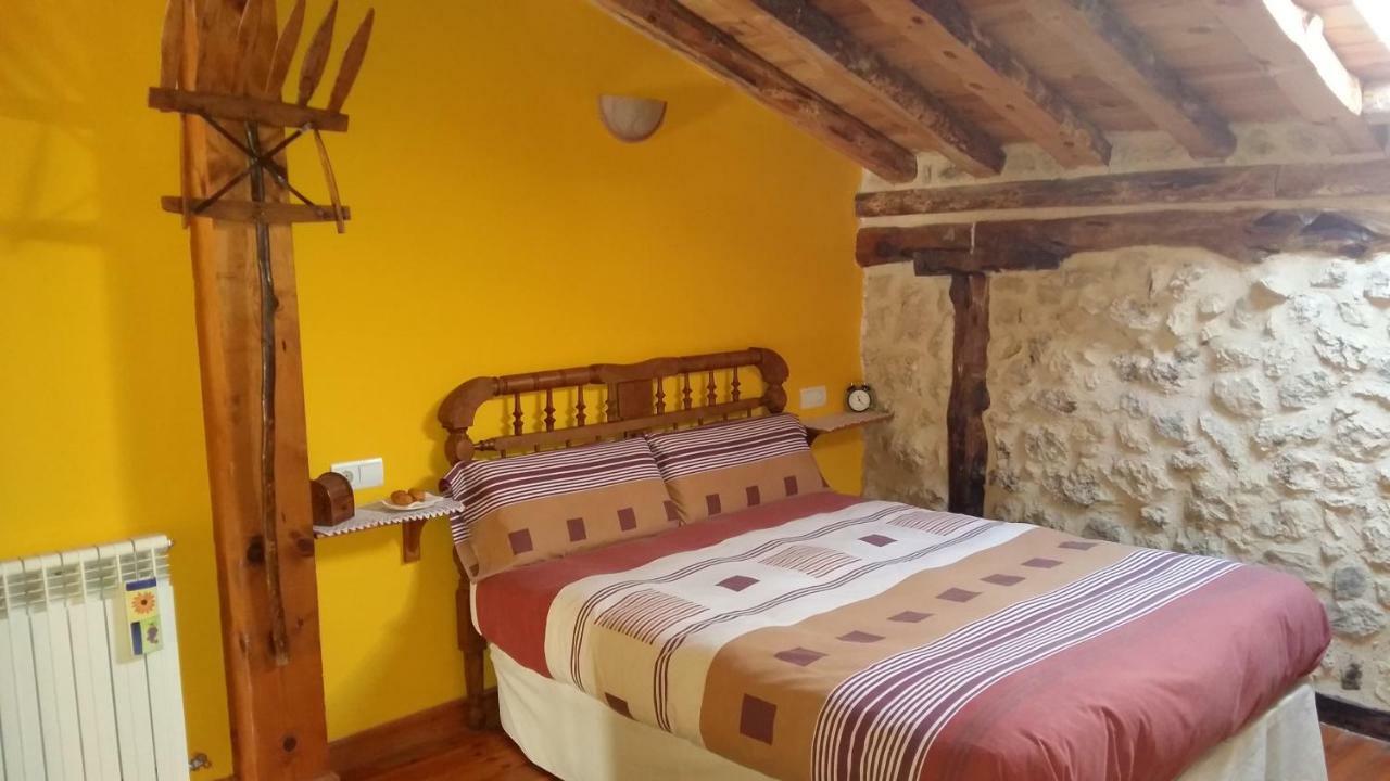 Casa Rural Calle Real Panzió Torremocha de Ayllón Kültér fotó