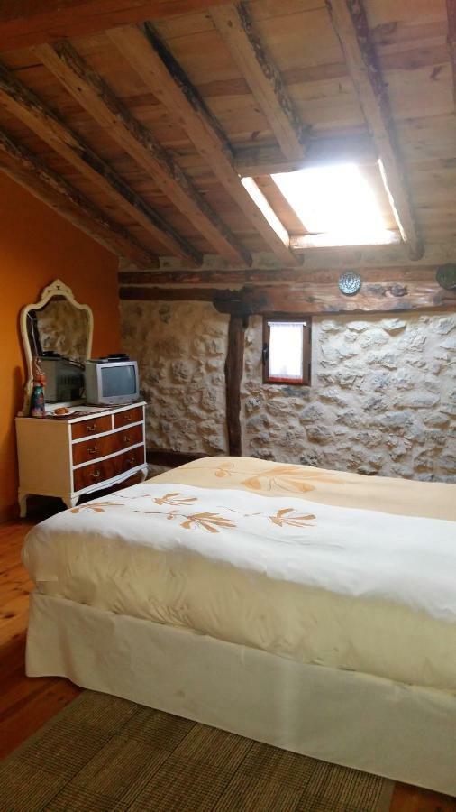 Casa Rural Calle Real Panzió Torremocha de Ayllón Kültér fotó