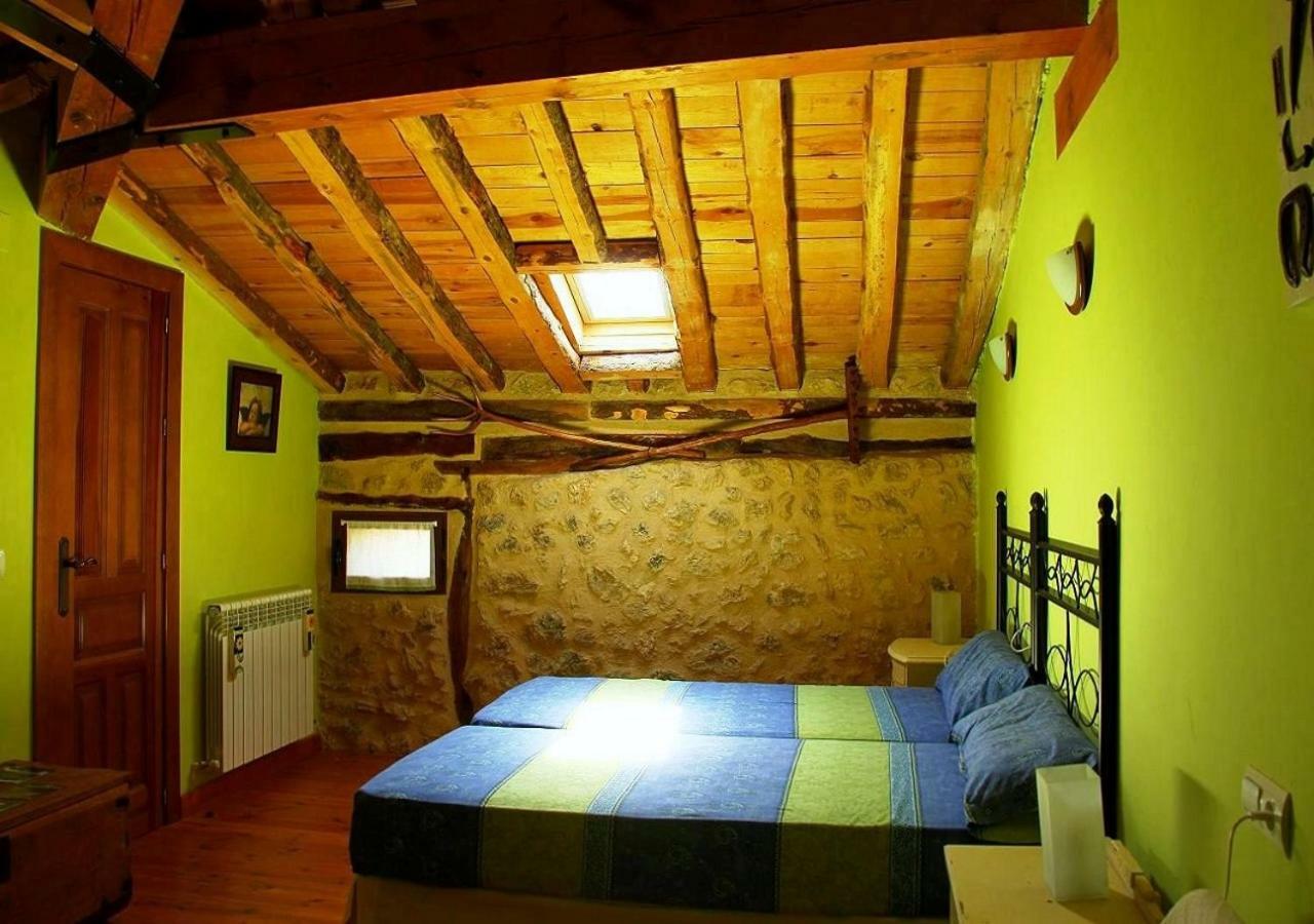 Casa Rural Calle Real Panzió Torremocha de Ayllón Kültér fotó